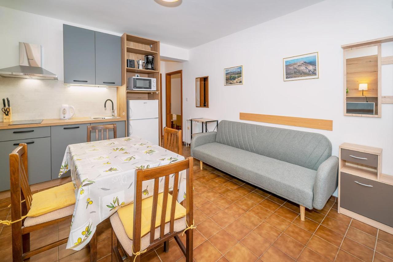 Apartmani Ana Juranic Jurandvor Dış mekan fotoğraf